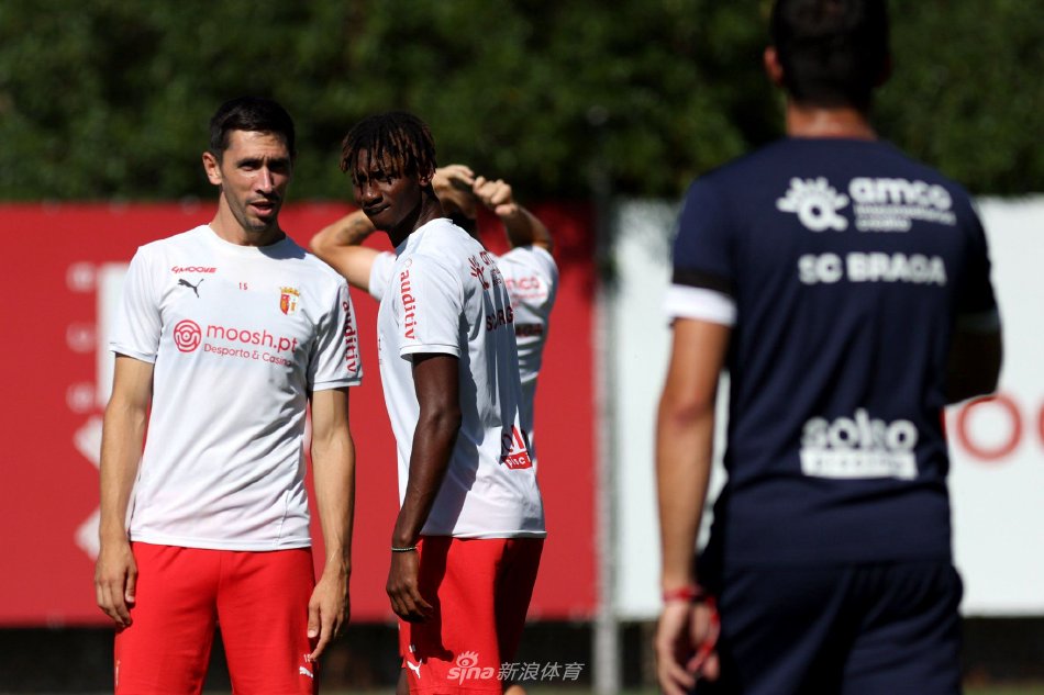 拉练中迎来 拉练中迎来