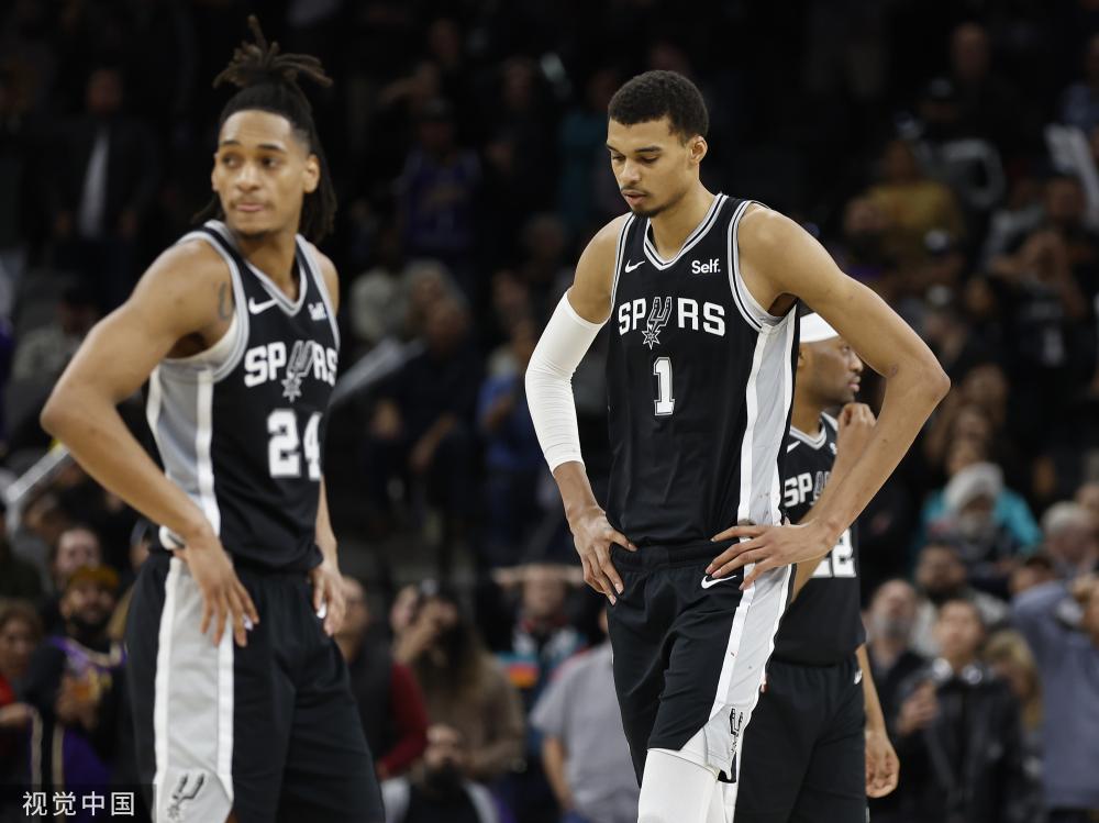 同龄球员的 同龄球员的