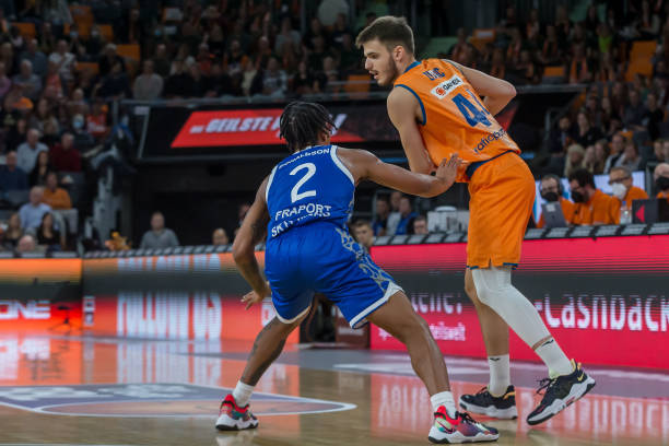 外援牵制 外援牵制